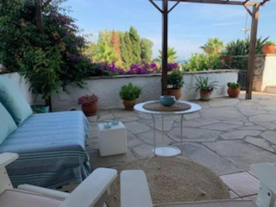 Terraza Con Encanto A Un Paso De La Playa Tarragona